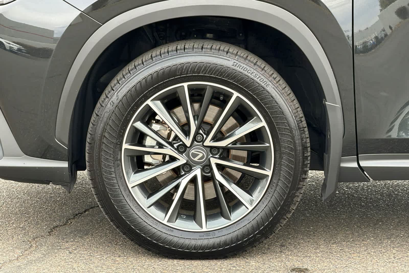Used 2026 Lexus NX 350h AWD w/ Accessory Package (2T) image 32
