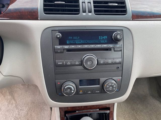 Used 2008 Buick Lucerne CXS FWD image 6