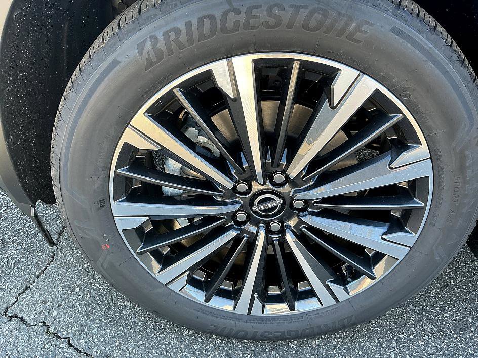 New 2026 Nissan Pathfinder Platinum image 10