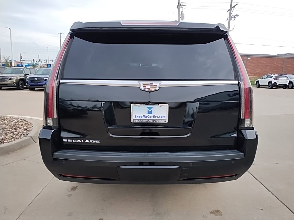 Used 2018 Cadillac Escalade ESV Premium Luxury AWD/4WD image 9