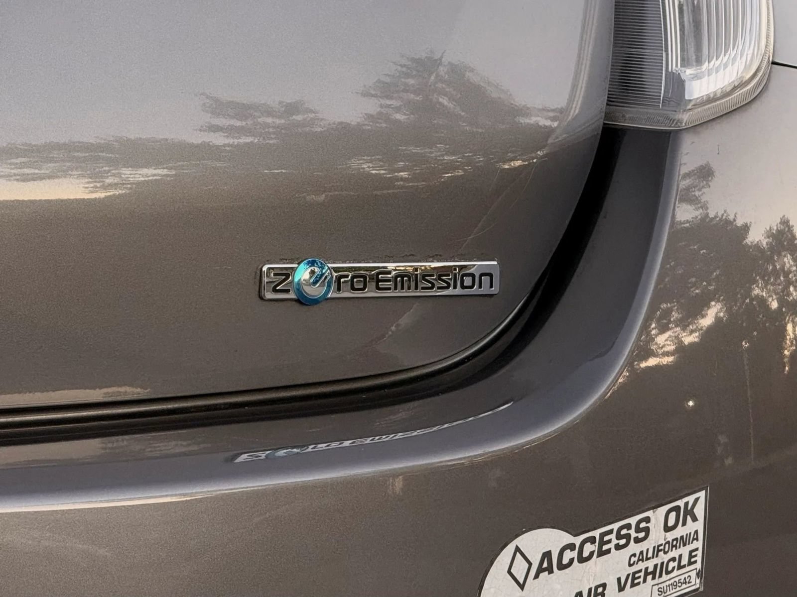 Used 2016 Nissan Leaf S w/ Charger Package FWD image 8