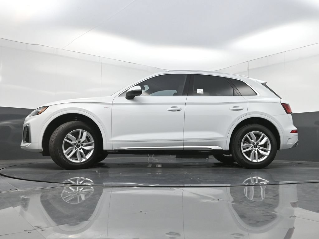 Used 2023 Audi Q5 2.0T Premium w/ Convenience Package AWD/4WD image 29
