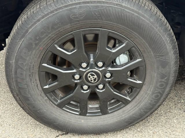 Used 2025 Toyota 4Runner SR5 image 17