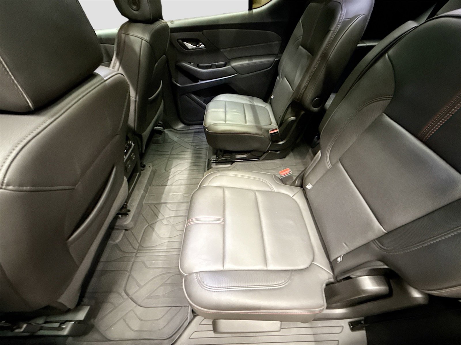 Used 2023 Chevrolet Traverse RS w/ LPO, Floor Liner Package image 26