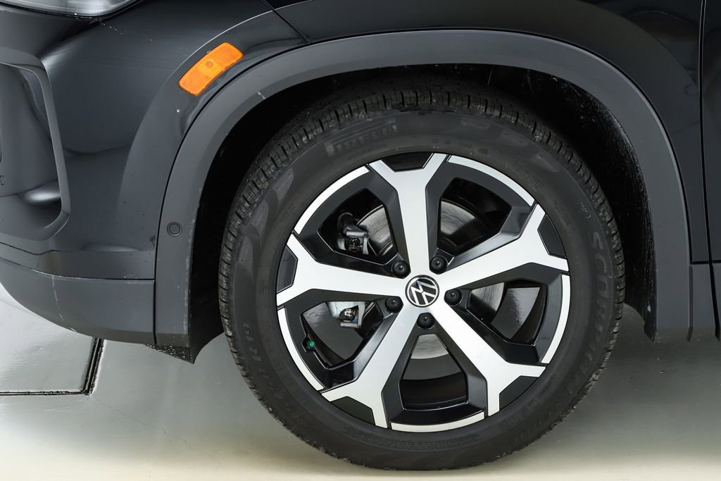 New 2026 Volkswagen Tiguan SE image 5