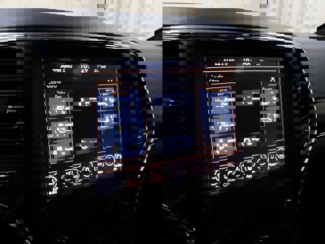 Used 2018 Jeep Grand Cherokee Limited w/ Luxury Group II image 30