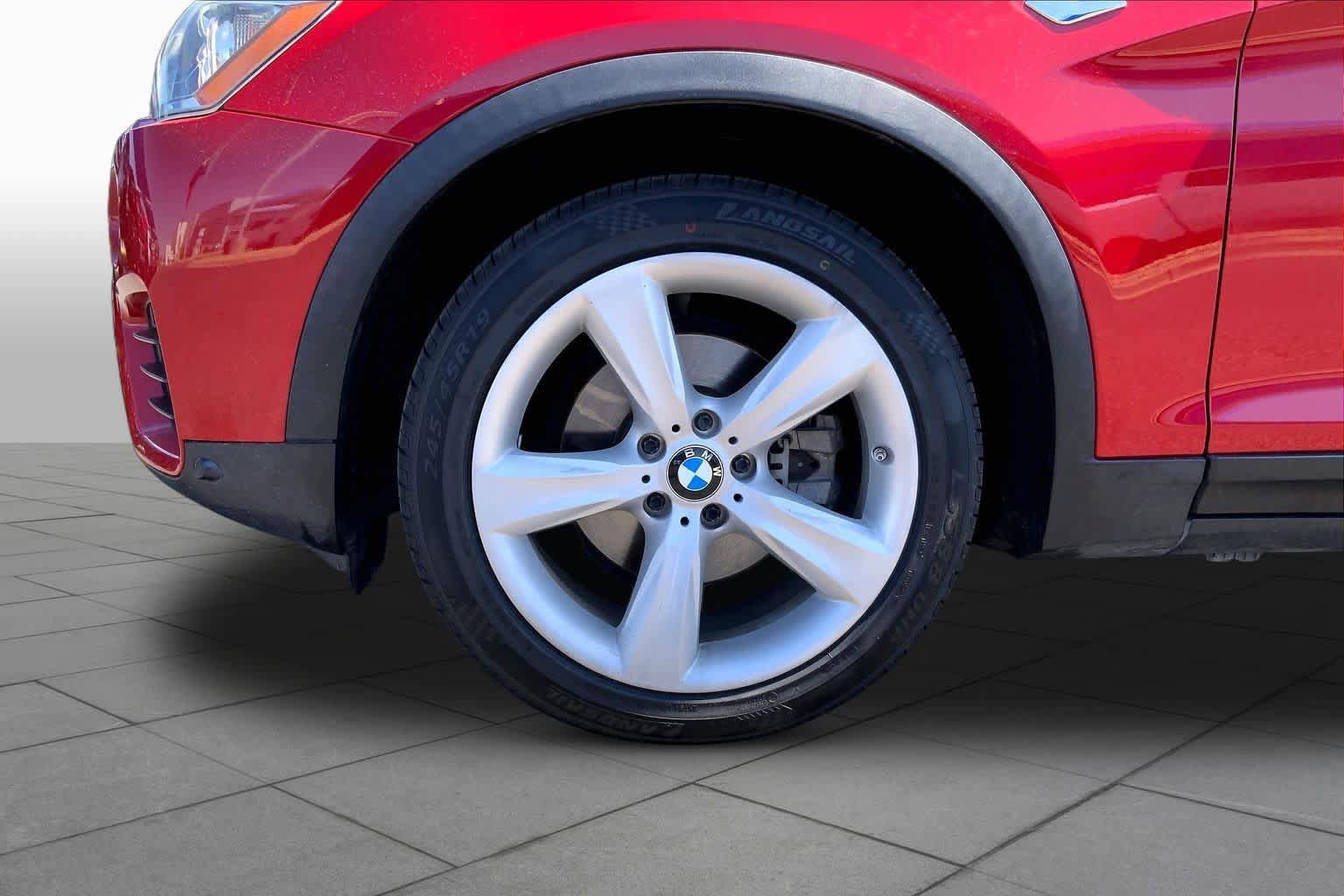 Used 2016 BMW X4 xDrive28i AWD/4WD image 11