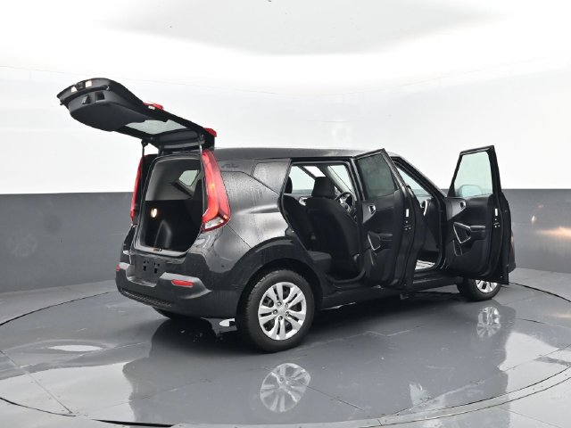 Used 2022 Kia Soul LX FWD image 28