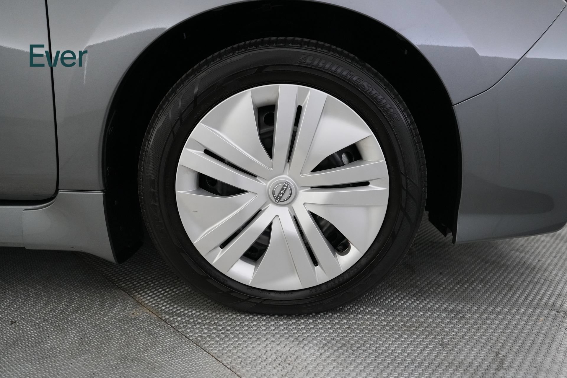 Used 2025 Nissan Leaf S FWD image 20
