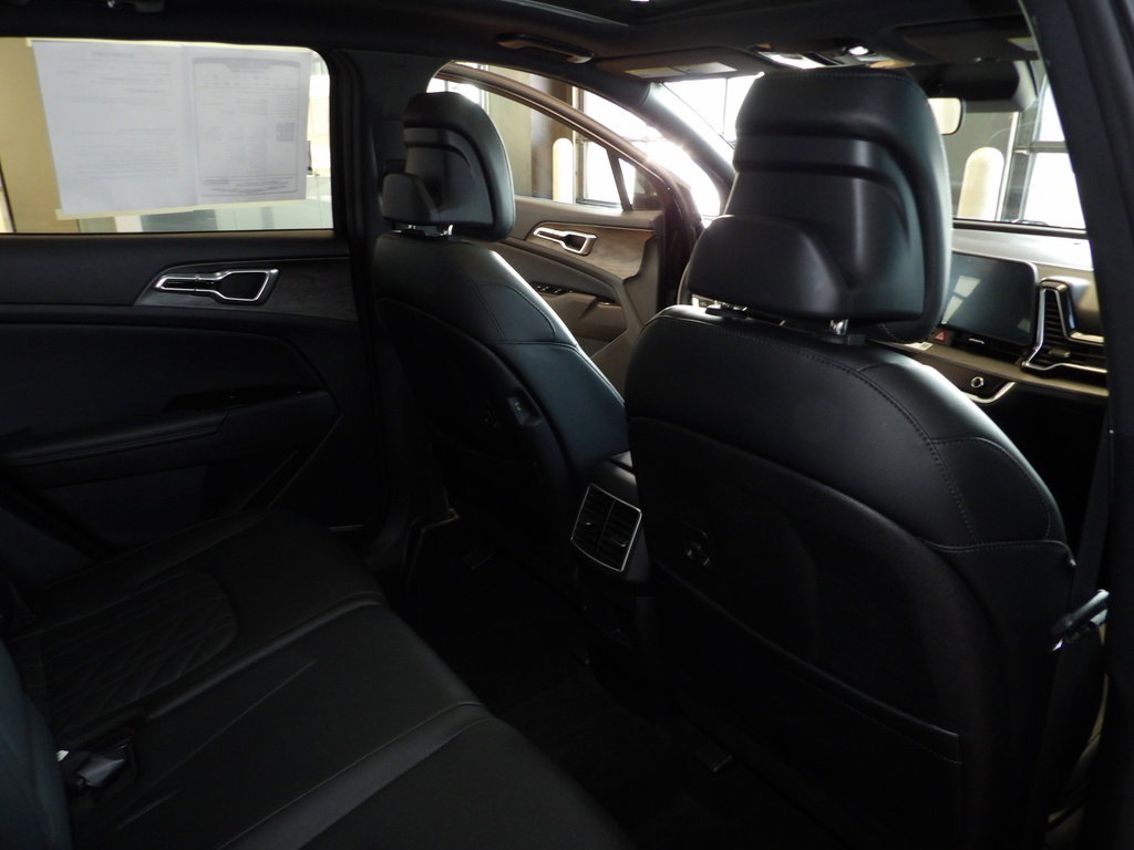 Used 2023 Kia Sportage X-Line w/ X-Line Premium Package image 17