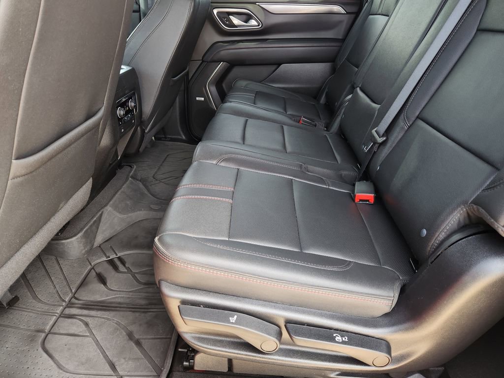 Used 2024 Chevrolet Suburban RST w/ Luxury Package image 38
