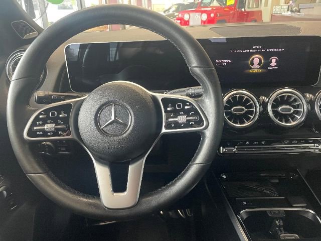 Used 2021 Mercedes-Benz GLB 250 w/ Premium Package image 20