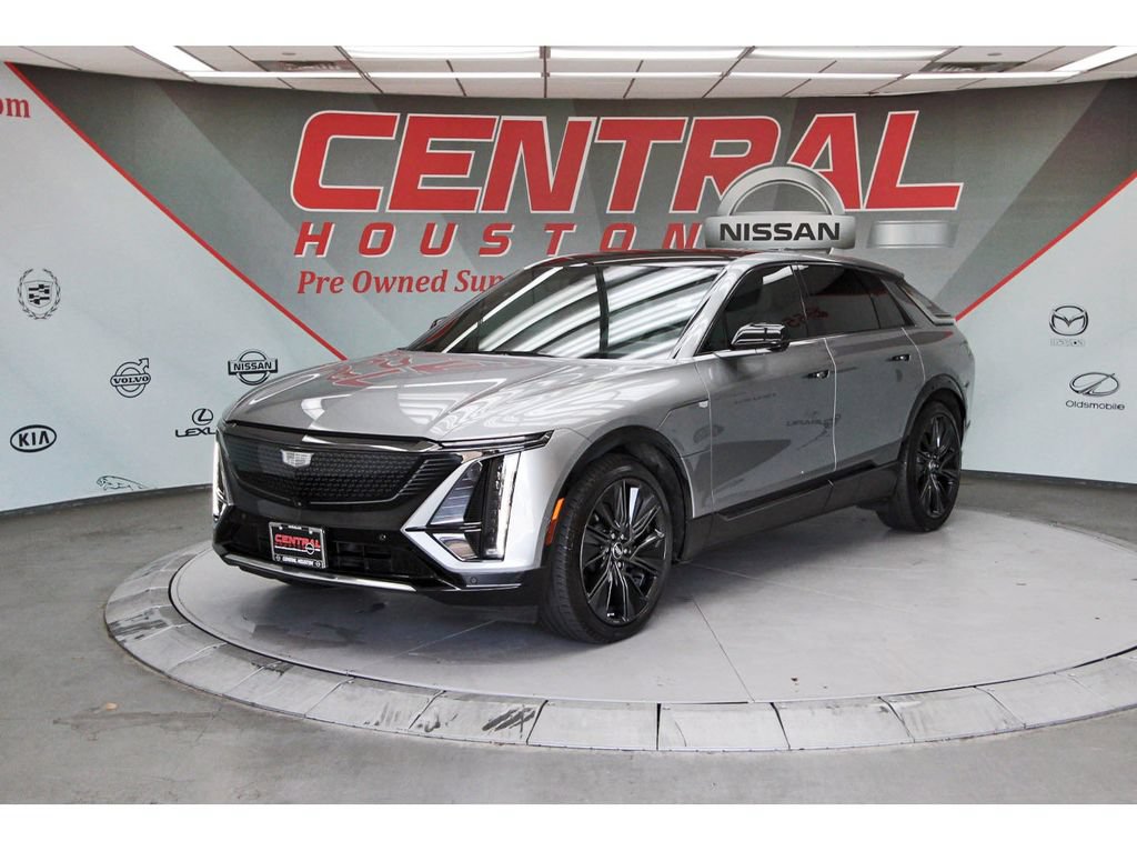 Used 2024 Cadillac Lyriq Sport w/ LPO, Floor Liner Package AWD/4WD image 2