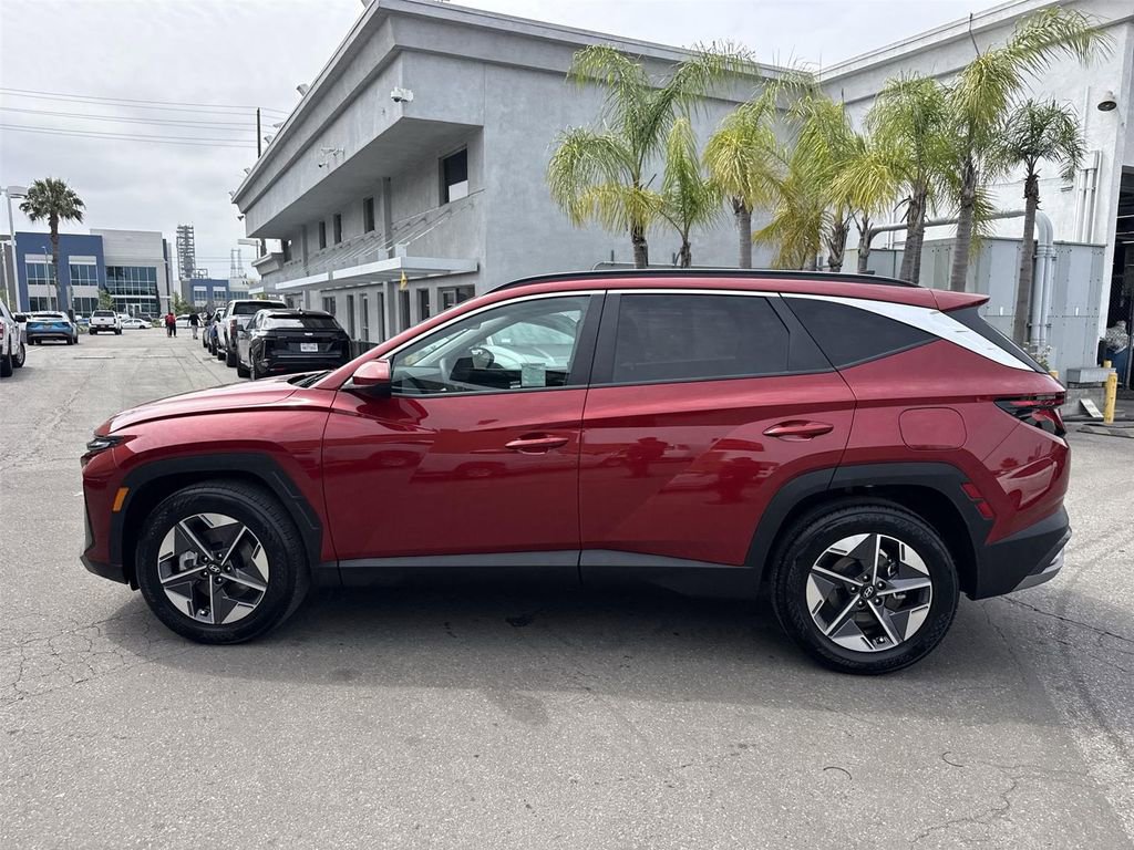 Used 2025 Hyundai Tucson SEL FWD image 6