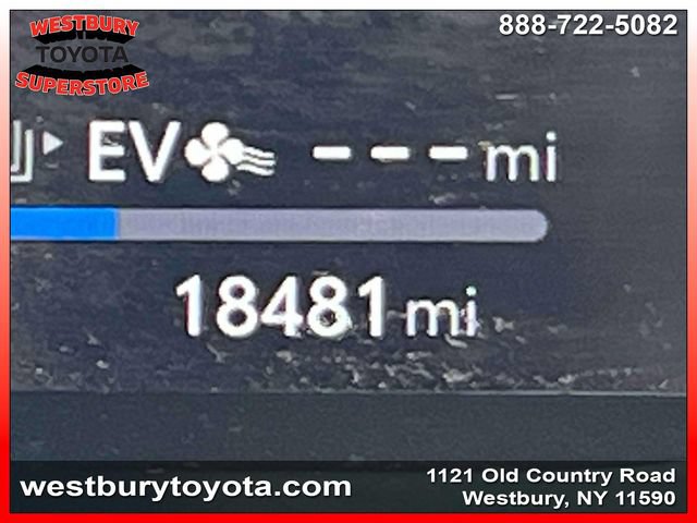 Used 2024 Toyota RAV4 XSE w/ Weather Package AWD/4WD image 30