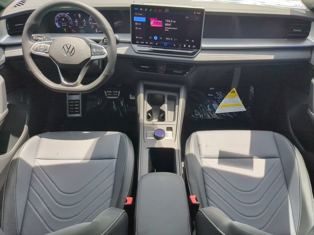 New 2026 Volkswagen Tiguan SE R-Line FWD image 12