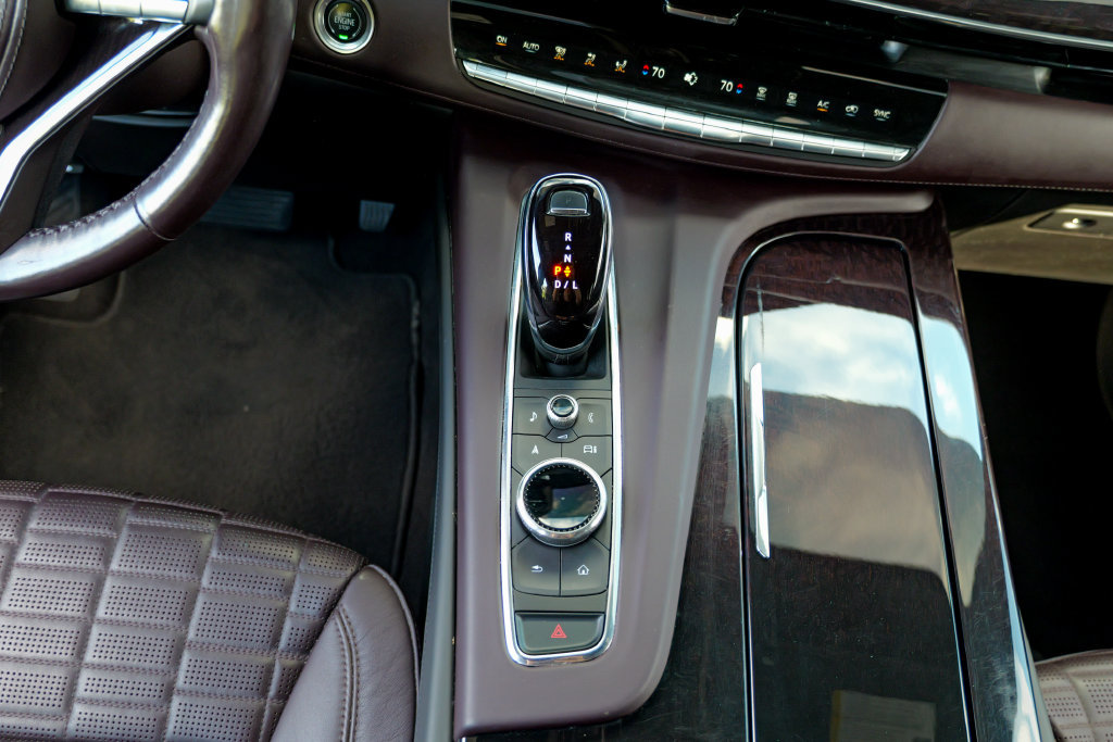 Used 2024 Cadillac Escalade ESV Premium Luxury Platinum AWD/4WD image 53