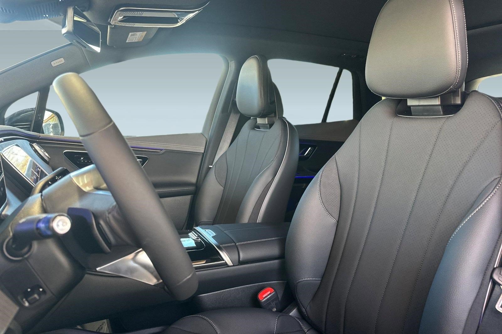 New 2026 Mercedes-Benz EQE 320 4MATIC SUV image 4