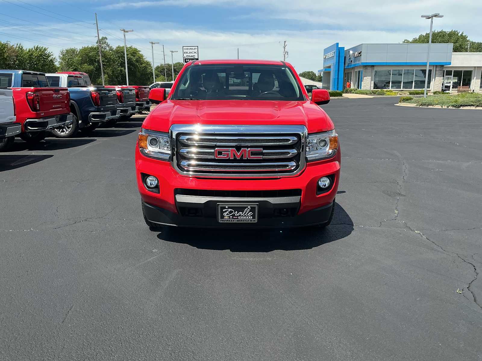 Used 2018 GMC Canyon SLE w/ SLE Convenience Package AWD/4WD image 2