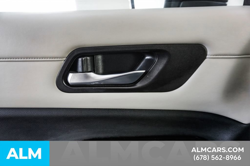 Used 2022 Nissan Pathfinder SV FWD image 53