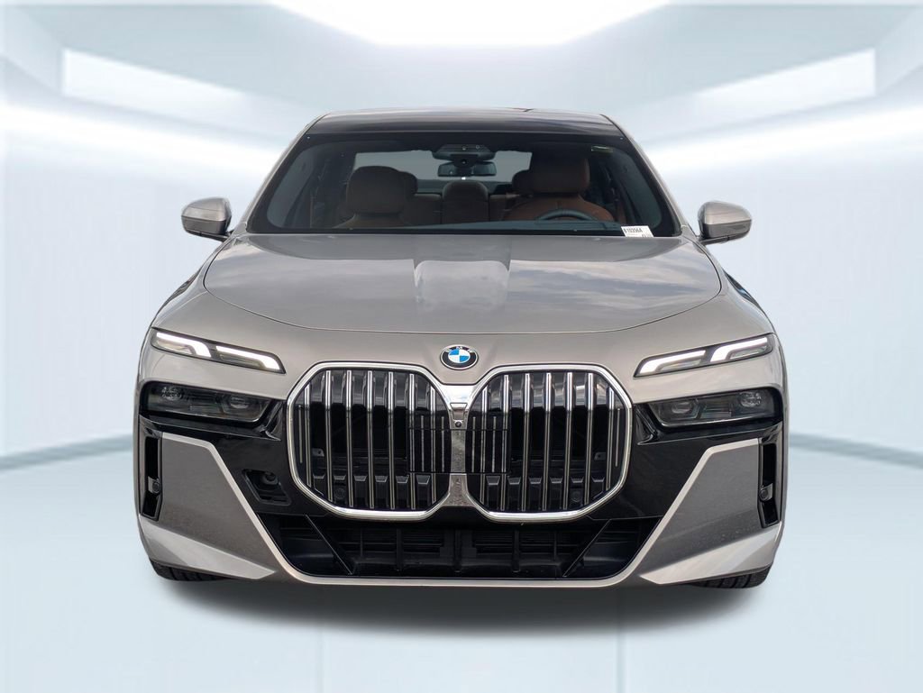 Used 2023 BMW 740i RWD image 8
