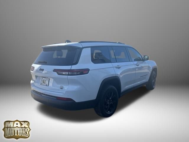 New 2025 Jeep Grand Cherokee L Altitude image 9