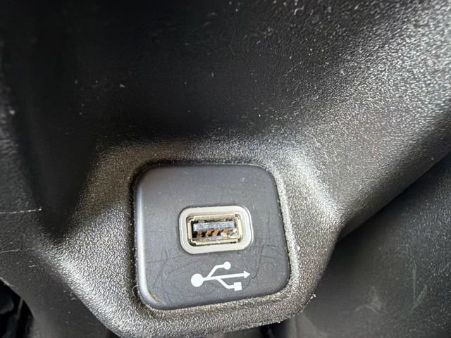 Used 2020 Jeep Renegade Latitude w/ Cold Weather Group AWD/4WD image 15