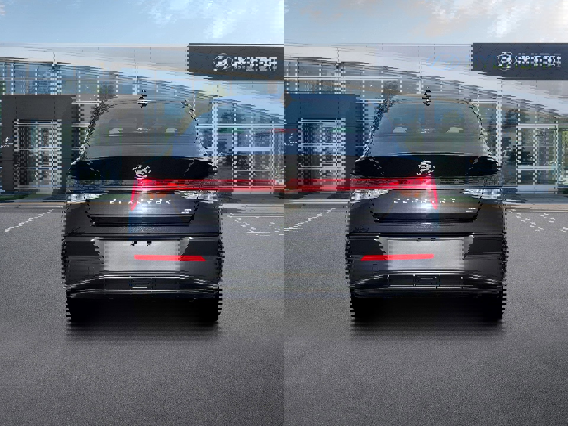 New 2026 Hyundai Elantra Limited FWD image 6