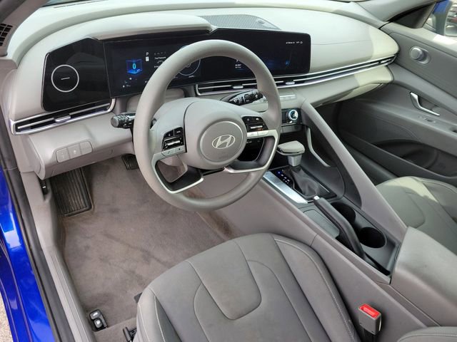 Used 2024 Hyundai Elantra SEL image 8