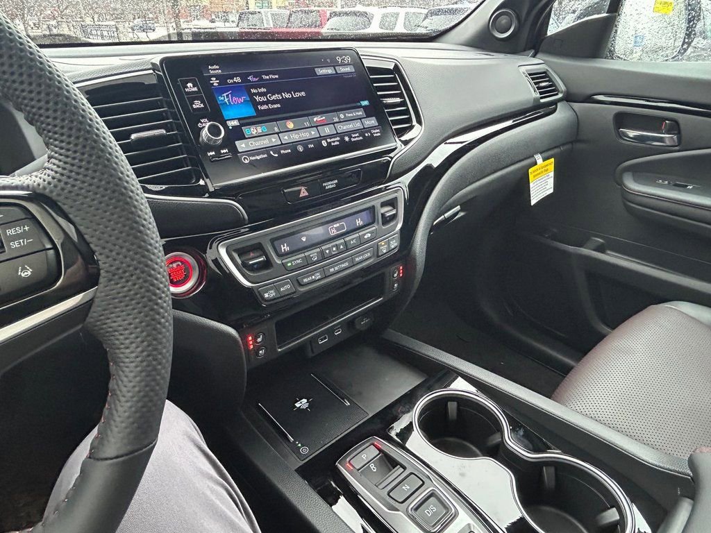 New 2026 Honda Ridgeline Black Edition image 13