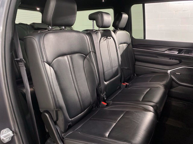 Used 2023 Jeep Wagoneer 4WD w/ Premium Group I image 93