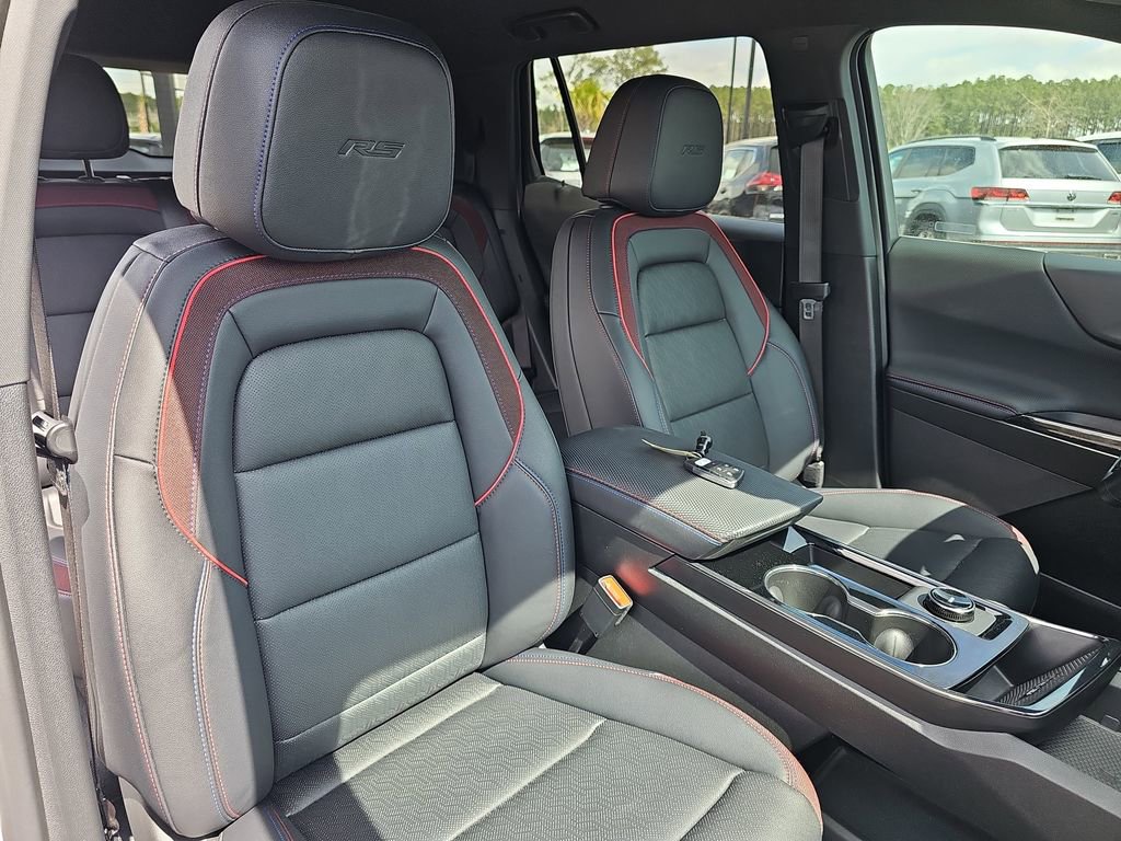 Used 2025 Chevrolet Equinox RS w/ Safety and Technology Package image 13