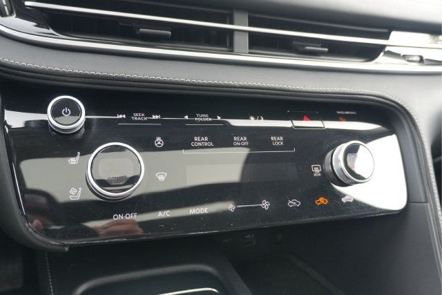 Used 2023 INFINITI QX60 Sensory w/ Cargo Package AWD/4WD image 34
