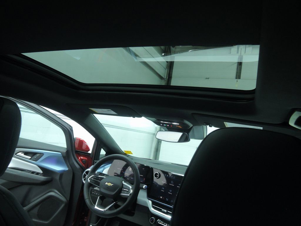 New 2026 Chevrolet Equinox EV LT AWD/4WD image 33