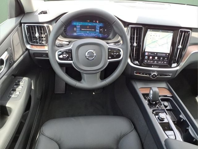 New 2026 Volvo V60 B5 Cross Country Plus w/ Climate Package AWD/4WD image 11