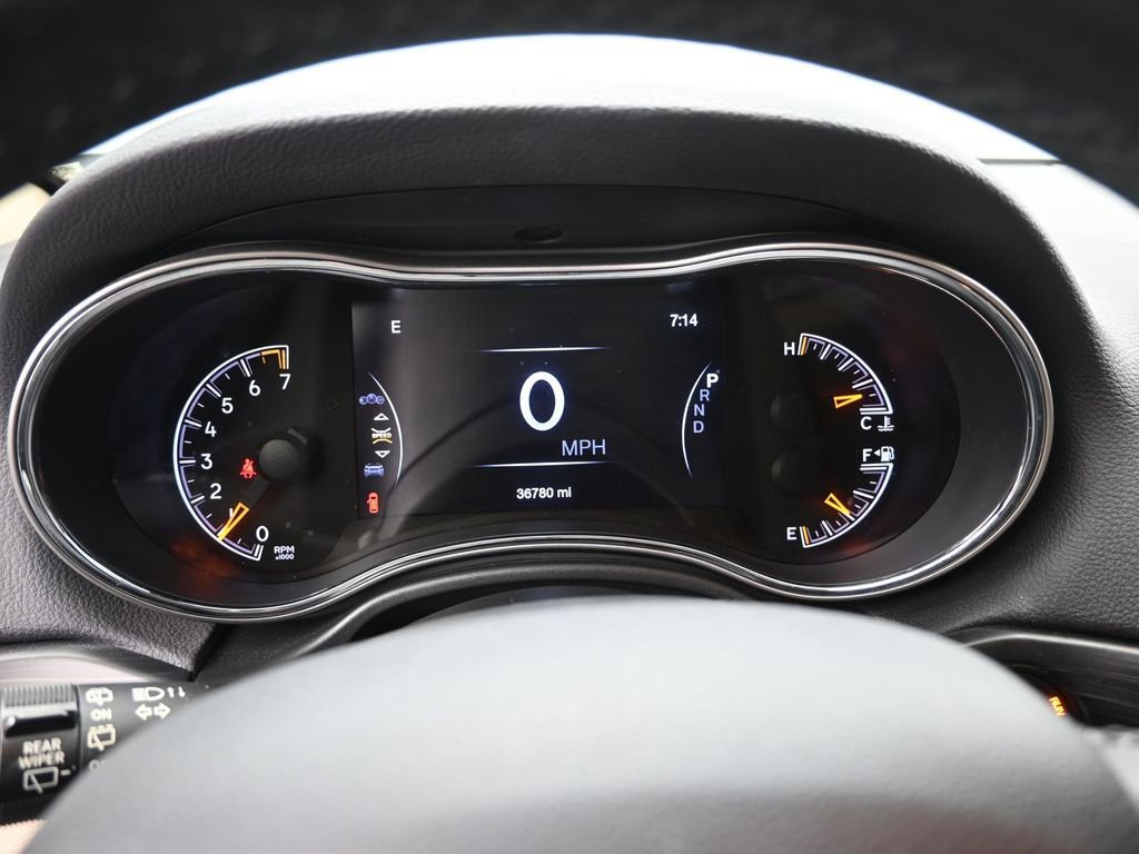 Used 2020 Jeep Grand Cherokee Limited image 12