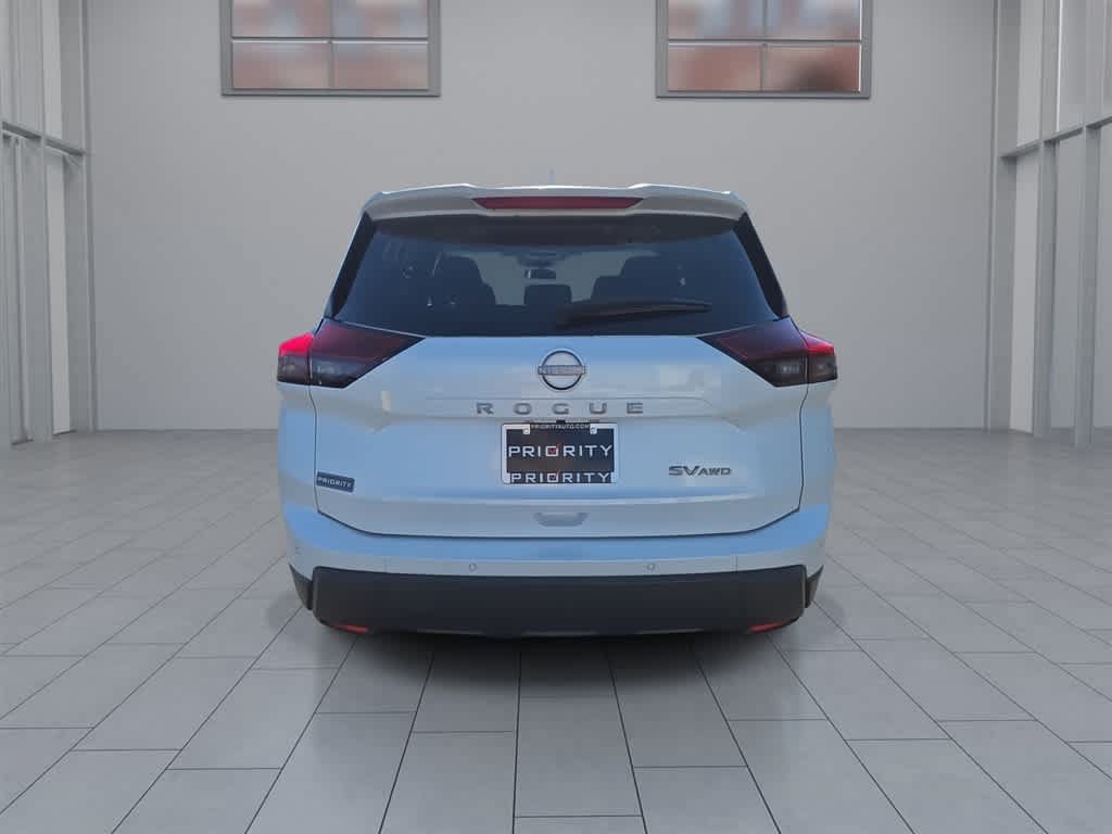 Used 2024 Nissan Rogue SV AWD/4WD image 8