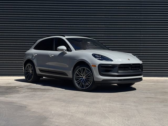 New 2026 Porsche Macan GTS AWD/4WD image 9