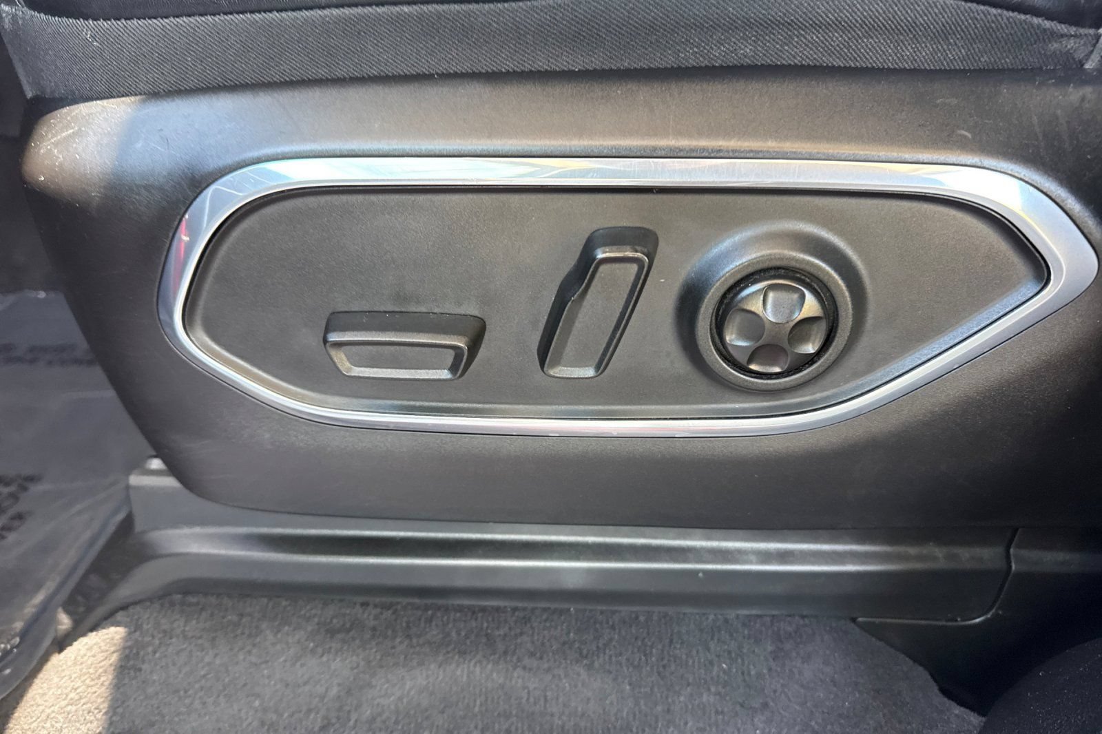 Used 2022 Jeep Wagoneer Series III AWD/4WD image 19