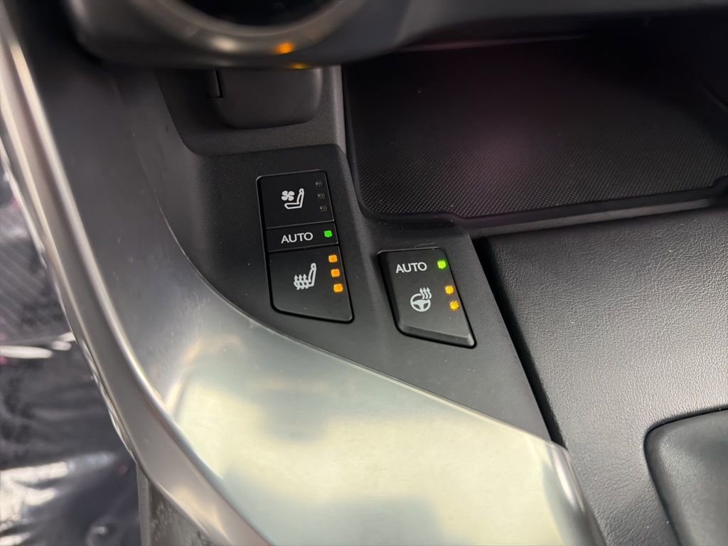 Used 2025 Lexus LX 700h Overtrail AWD/4WD image 19