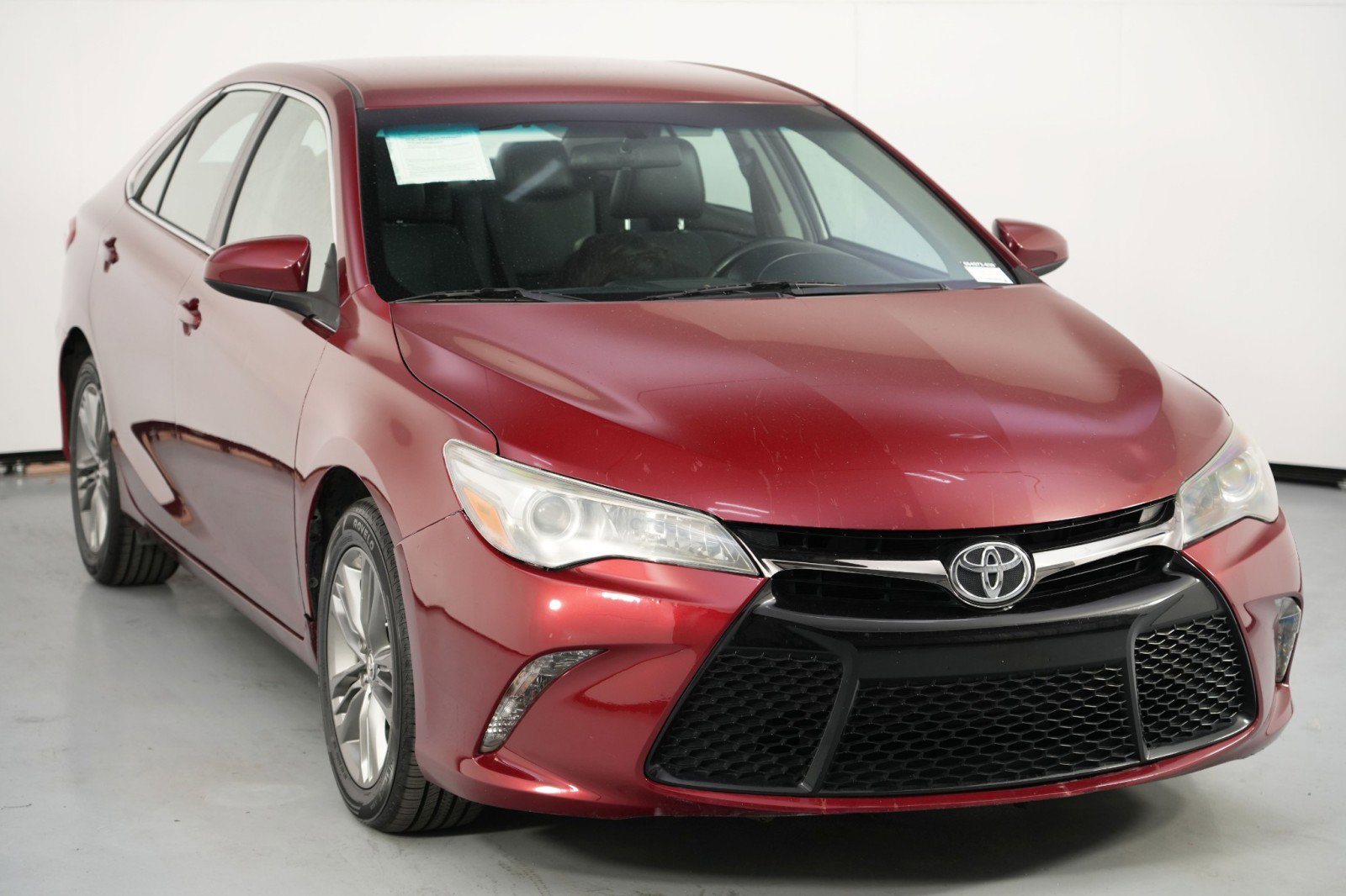 Used 2016 Toyota Camry SE image 44