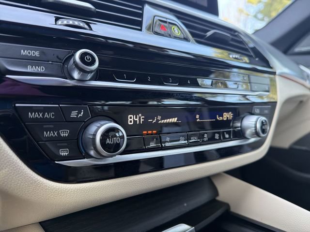 Used 2022 BMW 540i w/ Premium Package image 19