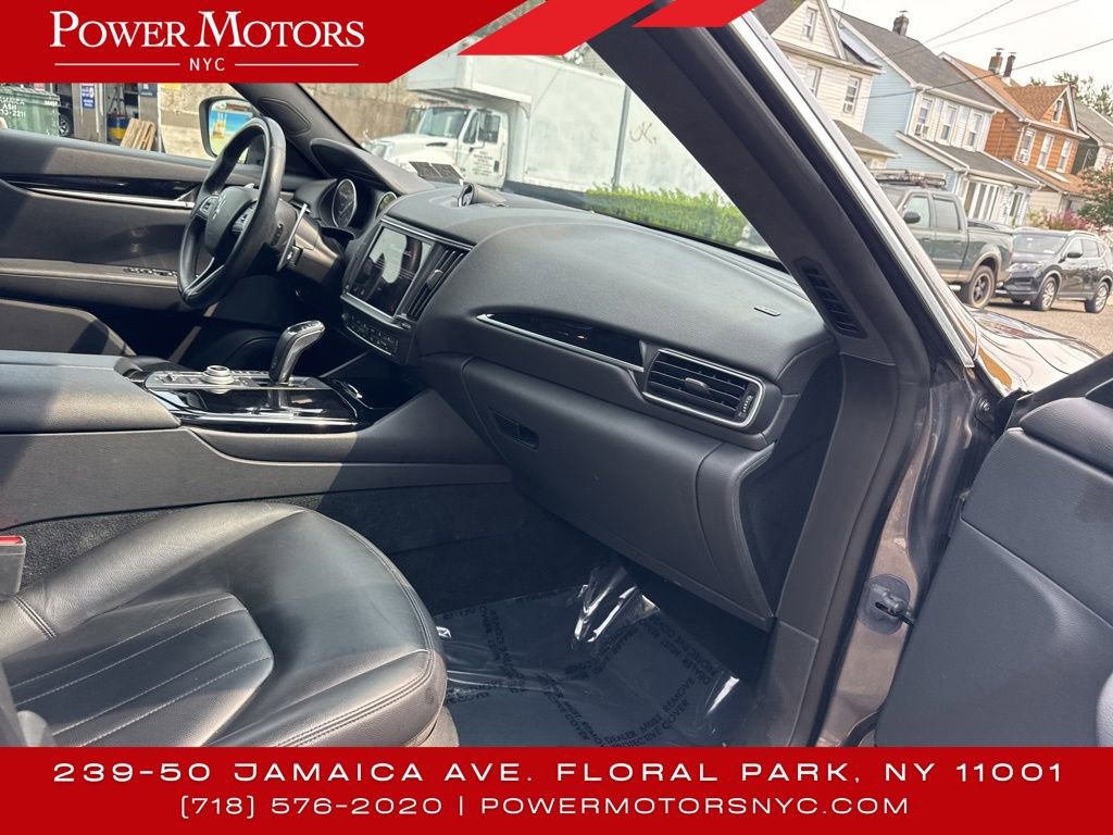 Used 2023 Maserati Levante Modena image 14