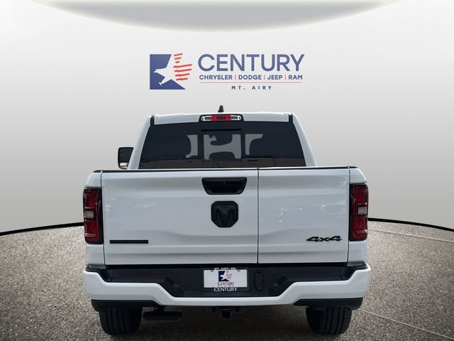 New 2025 RAM 1500 4x4 Crew Cab image 3
