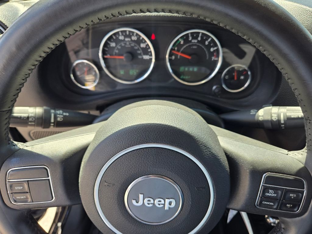 Used 2018 Jeep Wrangler Unlimited Sahara image 24