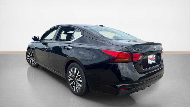 Used 2024 Nissan Altima 2.5 SV FWD image 5