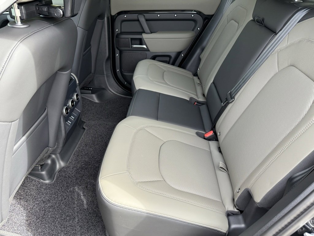 New 2026 Land Rover Defender 110 S image 32