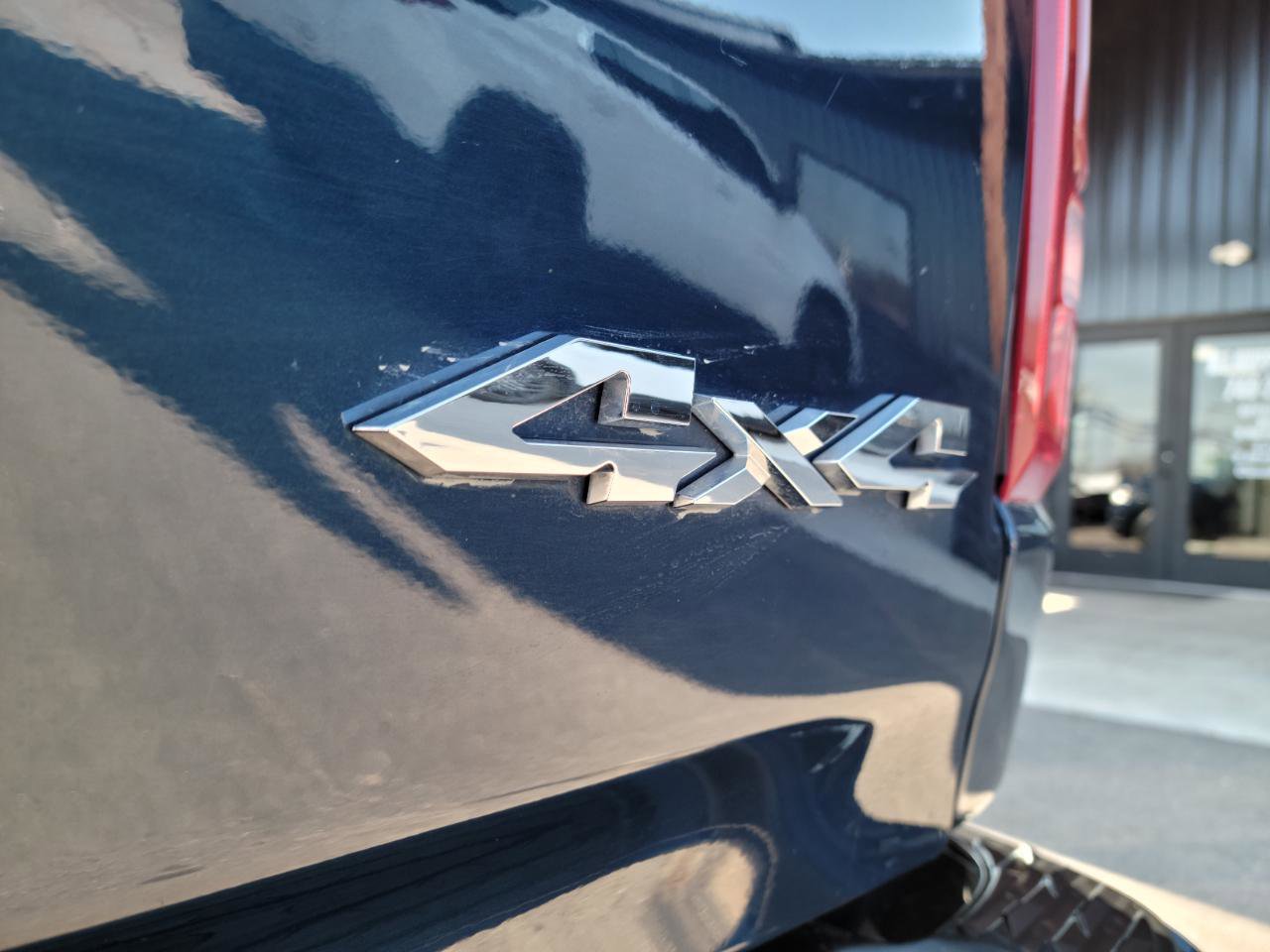 Used 2022 RAM 1500 Laramie w/ Sport Appearance Package AWD/4WD image 17