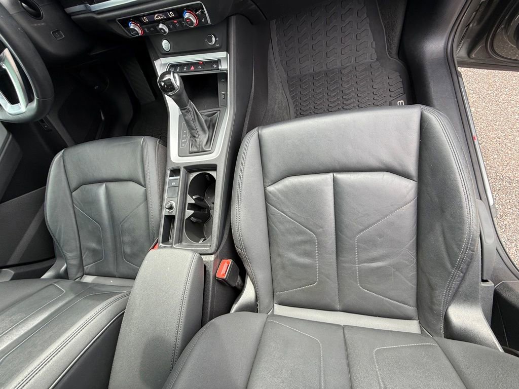 Used 2020 Audi Q3 2.0T Premium w/ Convenience Package image 42