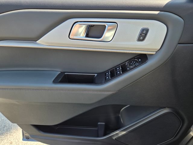 New 2026 Ford Explorer Active RWD image 25